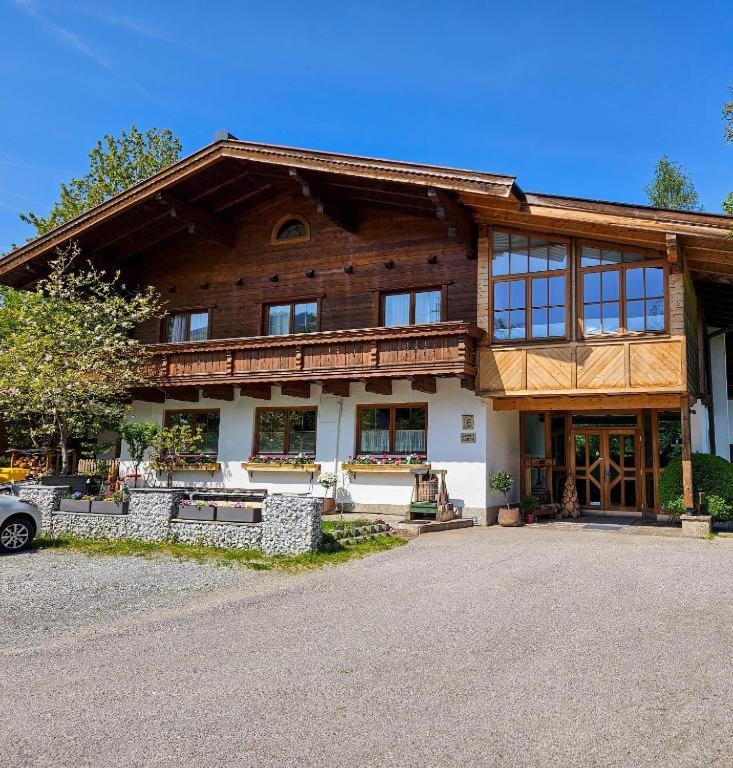 Landhaus Aaron アルテンマルクト・イム・ポンガウ エクステリア 写真